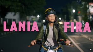Lania Fira, Si Alisha Gadis Random di Romantik Problematik