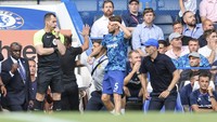 Conte merayakan gol dari Pierre-Emile Hojbjerg hingga ke depan bangku cadangan lawan, yang menjadi pemicu perselisihan. (Foto: Getty Images/Robin Jones)