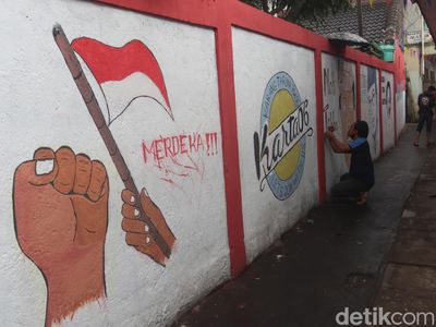 Mural Tokoh Pejuang Mulai Hiasi Tembok Warga Bandung Jelang HUT RI