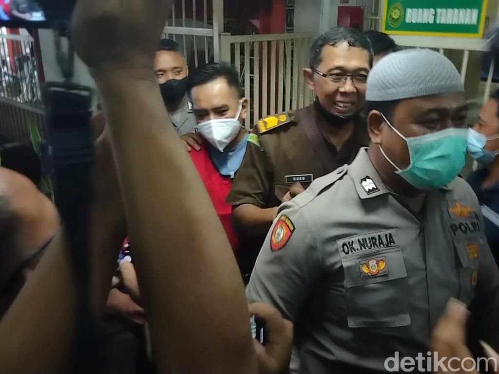 Mas Bechi Bantah Lakukan Pemerkosaan, Siap Sumpah Mubahalah di Depan Hakim