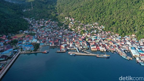 Indahnya Tarempa dari Udara, Kota Pelabuhan Paling Sibuk di Anambas