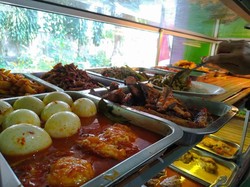 Driver Ojol Curhat Makan Nasi Telur dan Kikil Rp 20.000 Kemahalan