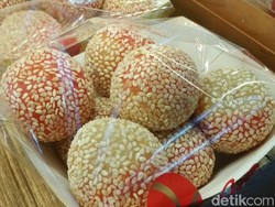 Meriahkan HUT ke-77 RI, Ada Onde-onde dan Donat Merah Putih di Pasuruan