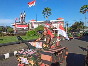 Unik! Sepeda Hias Tank Tempur Sedot Perhatian Penonton Unik! Sepeda Hias Tank Tempur Sedot Perhatian Penonton