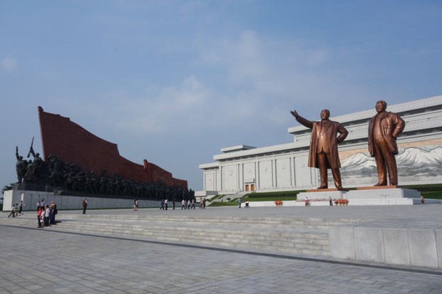 Potret Mansudae Grand Monument