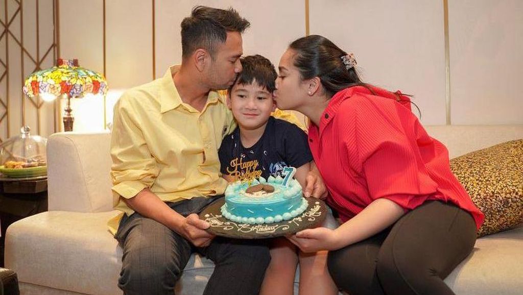 Rafathar Ulang Tahun ke-7, Raffi Ahmad dan Nagita Siapkan Kue Spesial