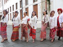 Unik! 16 Panggilan Atau Sebutan Ibu Asal Daerah di Indonesia