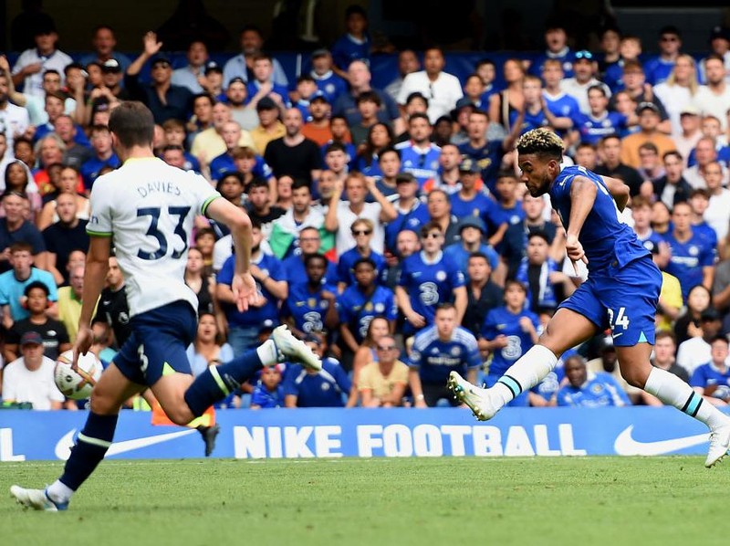 LONDON, ENGLAND - AUGUST 14: Reece James of Chelsea scores their sides second goal during the Premier League match between Chelsea FC and Tottenham Hotspur at Stamford Bridge on August 14, 2022 in London, England. (Photo by Harriet Lander - Chelsea FC/Chelsea FC via Getty Images)