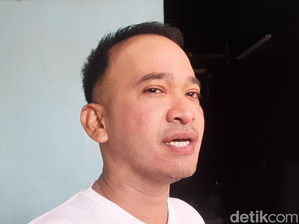 Ultah ke-39, Ruben Onsu Dapat Surprise dari Betrand Peto dan Fans Ultah ke-39, Ruben Onsu Dapat Surprise dari Betrand Peto dan Fans