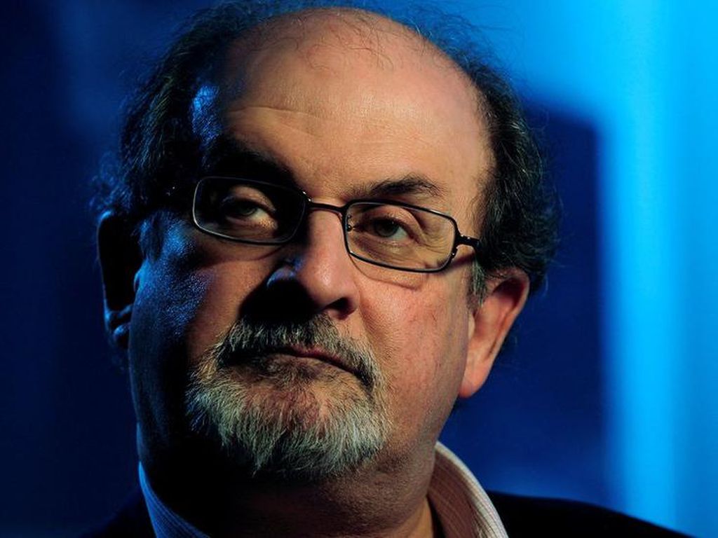 Penikam Salman Rushdie Didakwa Percobaan Pembunuhan, Akui Tak Bersalah