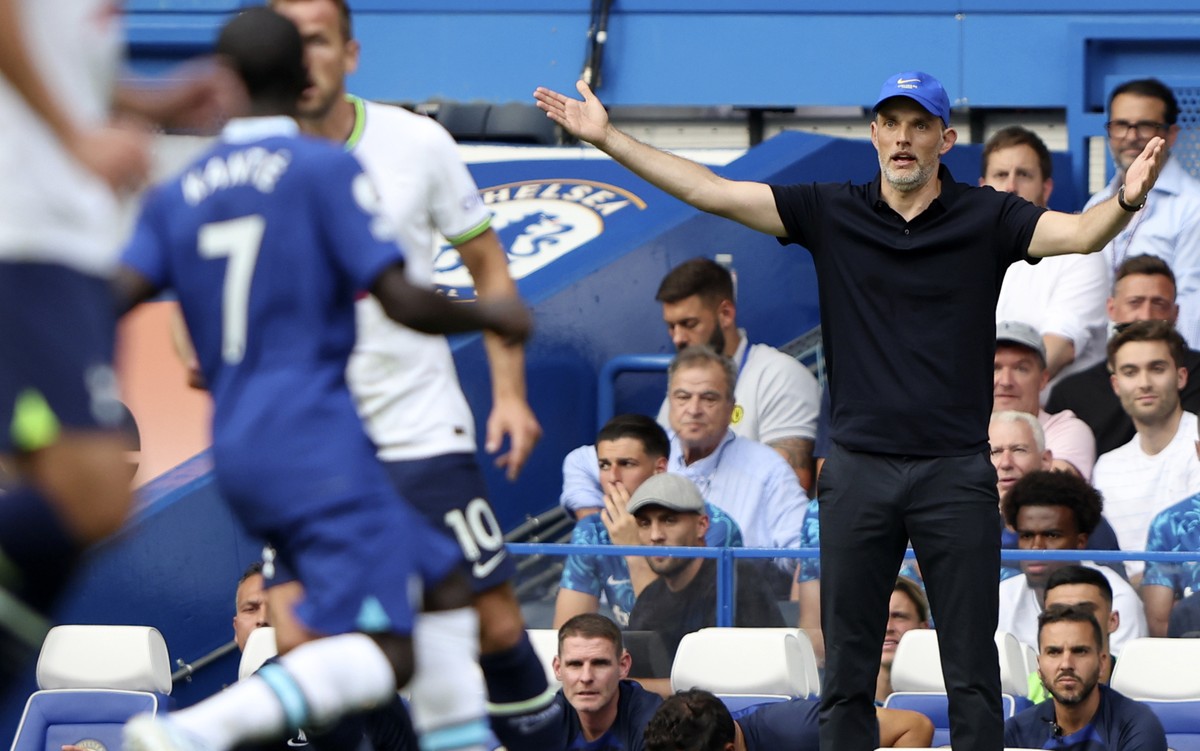 Tuchel: Boleh Ya Jambak Rambut di Sepakbola? (Foto: AP/Ian Walton)