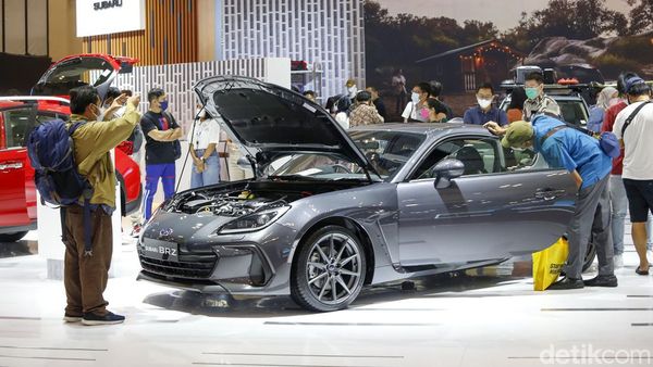 Melihat Animo Tinggi Pengunjung Berburu Subaru di GIIAS 2022