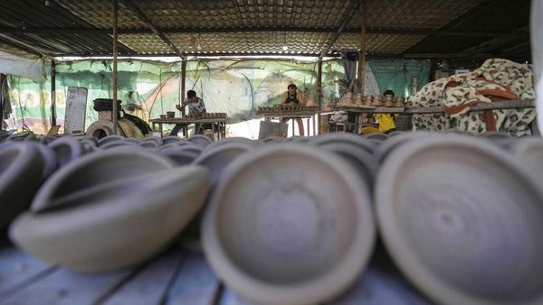 Intip Kerajinan Tanah Liat Made In Palestina