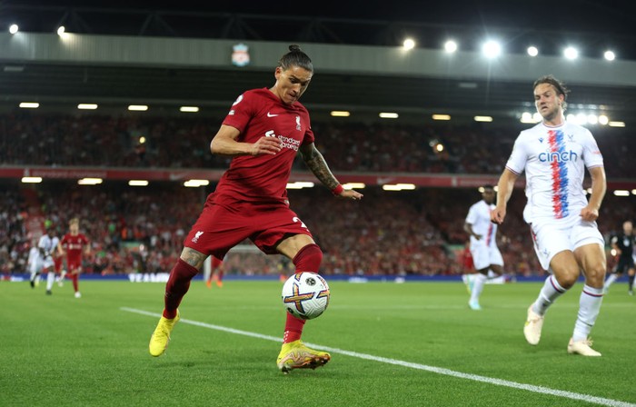 Darwin Nunez LIVERPOOL, ENGLAND - AUGUST 15: Darwin Nunez of Liverpool during the Premier League match between Liverpool FC and Crystal Palace at Anfield on August 15, 2022 in Liverpool, United Kingdom. (Photo by Robbie Jay Barratt - AMA/Getty Images)