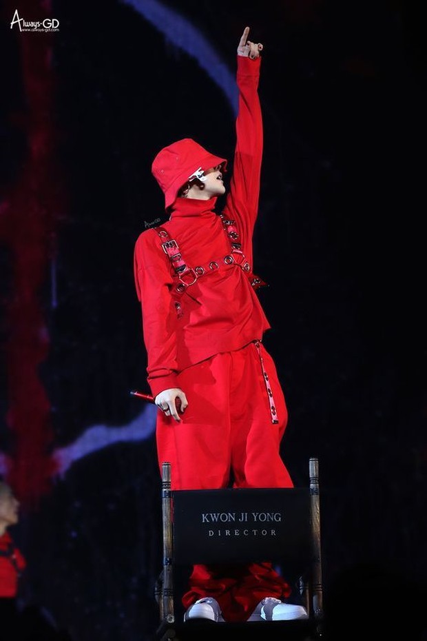 Penampilan Ikonik G-Dragon