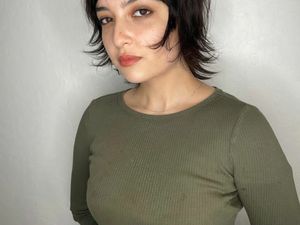 20 Gaya Rambut Wolf Cut Agar Makin Keren dan Trendy