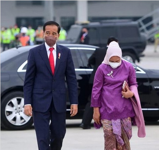 Iriana Jokowi saat mengenakan kebaya