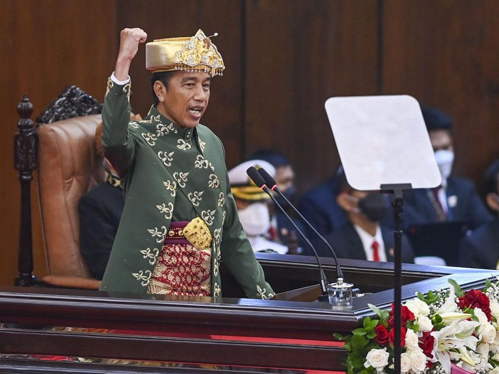Cerita di Balik Pemilihan Baju Adat Jokowi
