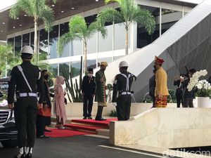 Hadiri Sidang Tahunan MPR, Jokowi Pakai Baju Adat Bangka Belitung