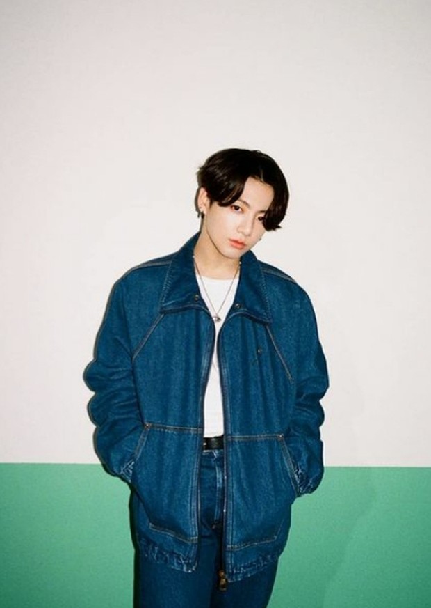 Jungkook BTS / Foto: Instagram @bts.bighitofficial Outfit Jungkook BTS