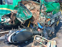 Detik-detik Kecelakaan di Jalur Tengkorak Melaya, 3 Kendaraan Ringsek