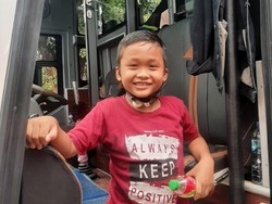 Kondisi Bocah yang Leher Bolong Usai Ditendang Sapi, Kini Sudah Operasi