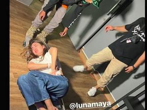 Bikin Luna Maya Dilarikan ke RS, Kok Bisa Keripik Pedas Picu Sesak Napas? Bikin Luna Maya Dilarikan ke RS, Kok Bisa Keripik Pedas Picu Sesak Napas?