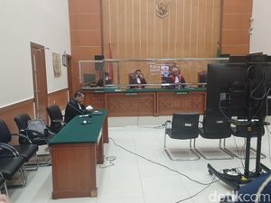 Eks ART Ibu Nirina Zubir Divonis 13 Tahun Bui dan Denda Rp 1 Miliar Eks ART Ibu Nirina Zubir Divonis 13 Tahun Bui dan Denda Rp 1 Miliar