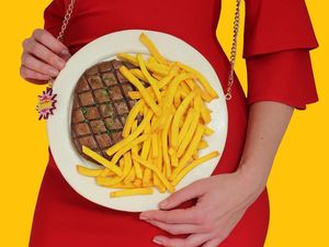 Mirip Makanan Asli, 10 Tas Cantik Ini Bentuknya Bikin Auto Ngiler! Mirip Makanan Asli, 10 Tas Cantik Ini Bentuknya Bikin Auto Ngiler!