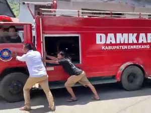 Disorot karena Lamban, Damkar Enrekang Ternyata Cuma Punya 2 Armada Disorot karena Lamban, Damkar Enrekang Ternyata Cuma Punya 2 Armada