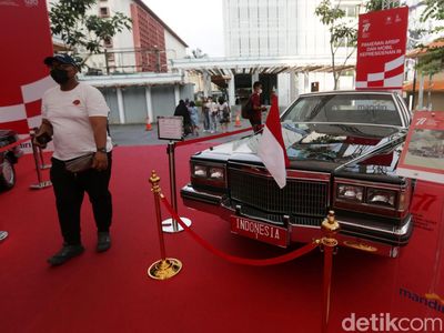 Jalan-jalan ke Sarinah Bisa Liat Deretan Mobil Presiden Lho