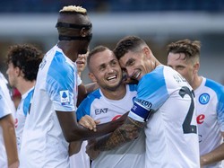 Barcelona Dikaitkan dengan Gelandang Napoli, Laporta: Sabar Dulu