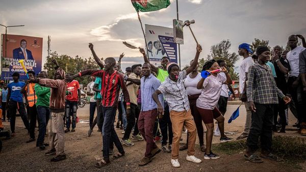 Pemilu di Kenya Ricuh, Parang Diacungkan-Gas Air Mata Ditembakkan