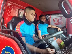 Pengakuan 2 Petugas Mobil PMK yang Terguling Hindari Pengendara Nyelonong