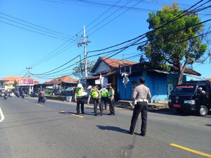 Pemotor di Buleleng Tewas Tertabrak Mobil Saat Menyeberang Jalan