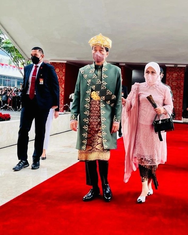 Presiden Joko Widodo pakai baju adat Paksian, Bangka Belitung ke Sidang Tahunan MPR 2022