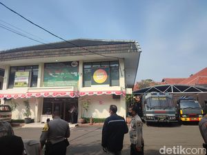 Bahar bin Smith Divonis Hari Ini, Kendaraan Taktis Siaga di PN Bandung Bahar bin Smith Divonis Hari Ini, Kendaraan Taktis Siaga di PN Bandung