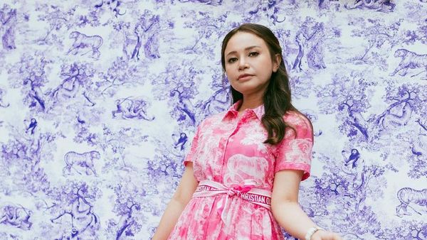7 Gaya Rossa Pakai Gaun Pink di Acara Dior, Dipuji Mirip Anak SMA