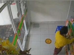 Terkuak! Motif Emak-emak Ngutil di Apotek Blahbatuh Gianyar Terkuak! Motif Emak-emak Ngutil di Apotek Blahbatuh Gianyar