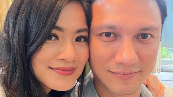8 Artis Indonesia Ini Nikahi Penggemarnya, Ada Titi Kamal Hingga Iko Uwais