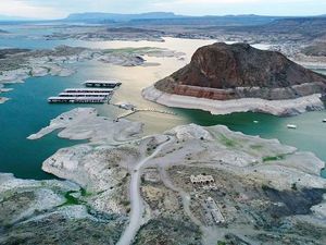 Waduk Terbesar di Meksiko Makin Mengering, Begini Penampakannya