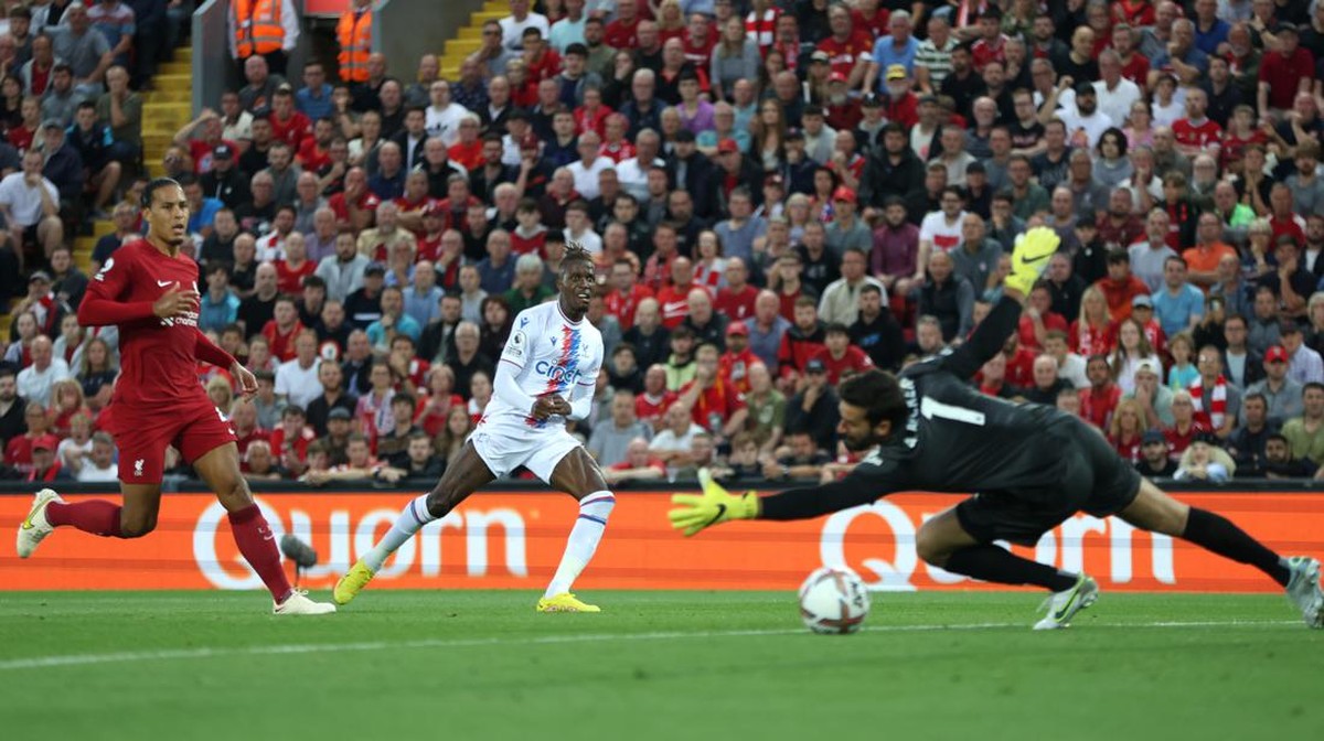 Liverpool vs Crystal Palace di babak pertama. (Foto: Getty Images/Clive Brunskill)