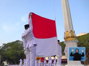Bendera Merah Putih di Istana Diturunkan, Upacara Peringatan HUT RI Selesai Bendera Merah Putih di Istana Diturunkan, Upacara Peringatan HUT RI Selesai