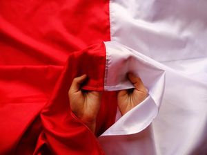 Kisah Fatmawati saat Menjahit Bendera Pusaka, Butuh Waktu Dua Hari Kisah Fatmawati saat Menjahit Bendera Pusaka, Butuh Waktu Dua Hari