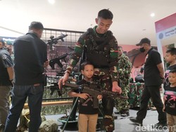 Deretan Alutsista Dipamerkan di TSM Makassar untuk Peringati HUT ke-77 RI