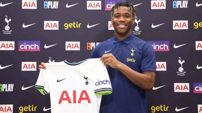 ENFIELD, ENGLAND - AUGUST 15: Tottenham Hotspur new signing Destiny Udogie poses for a photo at Tottenham Hotspur Training Centre on August 15, 2022 in Enfield, England. (Photo by Tottenham Hotspur FC/Tottenham Hotspur FC via Getty Images)