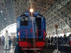 HUT Ke-77 RI, KAI Jalankan Kembali Lokomotif Listrik Tertua di Indonesia