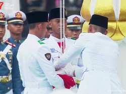 Momen Tim Pancasila Tangguh Kibarkan Sang Merah Putih di Istana
