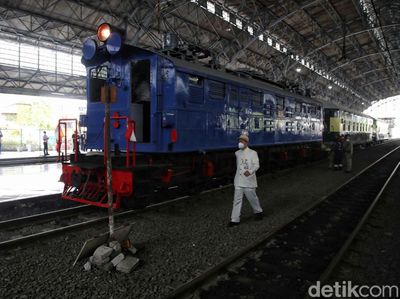 Nostalgia Naik Kereta Bersejarah Zaman Belanda