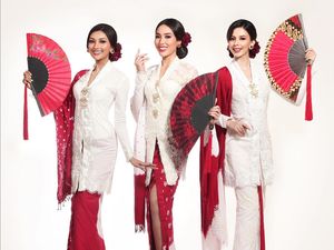 7 Potret Cantik Puteri Indonesia di Upacara HUT RI, Berkebaya Merah-Putih 7 Potret Cantik Puteri Indonesia di Upacara HUT RI, Berkebaya Merah-Putih